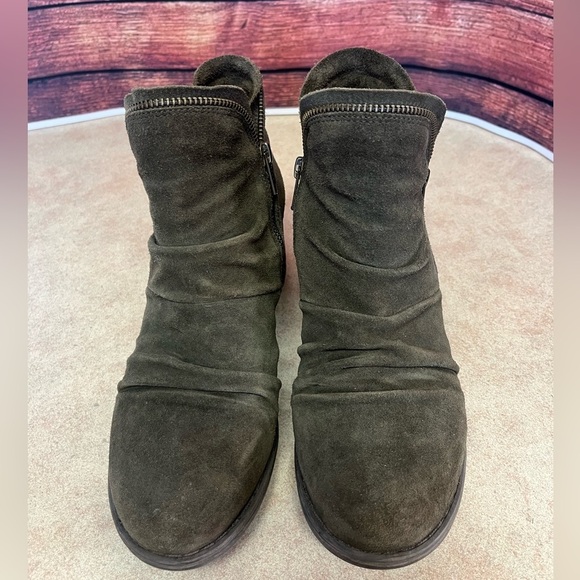 Miz Mooz Suede Grover Ruched Scrunchy Forest Green Side Zip Ankle Bootie - Picture 4 of 14